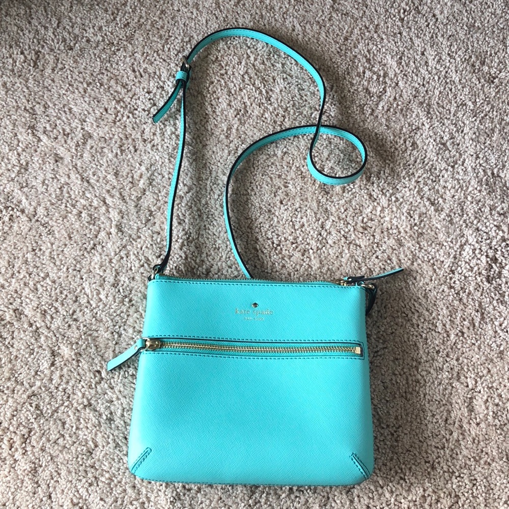 LIKE NEW Kate Spade Crossbody bag